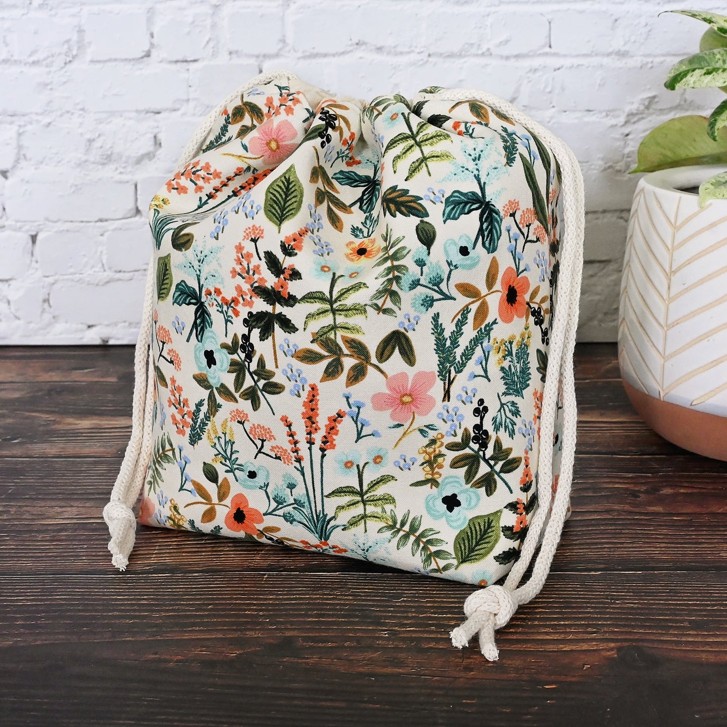 Amalfi Drawstring Project Bag with Pockets