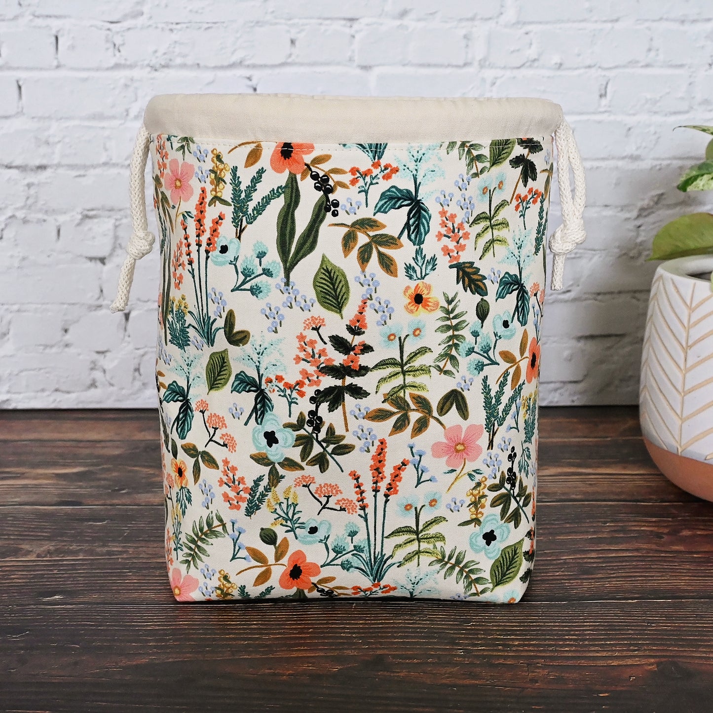 Amalfi Drawstring Project Bag with Pockets