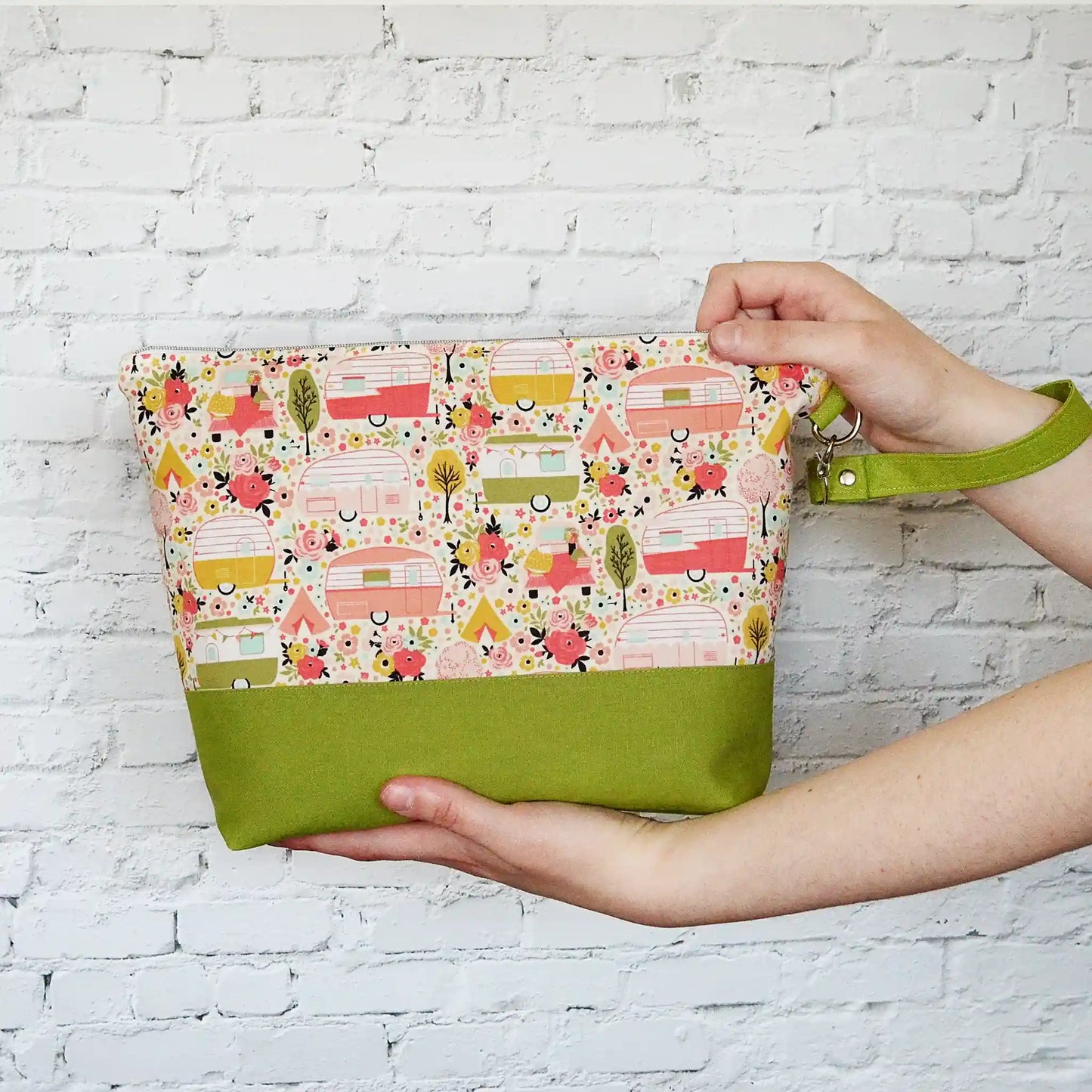 Vintage Camper themed project bag with zipper, pockets and a removable strap. Paired with a lime green linen and lined in a pretty floral. Made in Canada by Yellow Petal Handmade.