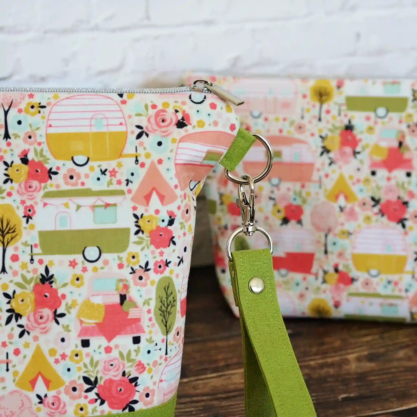 Vintage Camper themed project bag with zipper, pockets and a removable strap. Paired with a lime green linen and lined in a pretty floral. Made in Canada by Yellow Petal Handmade.
