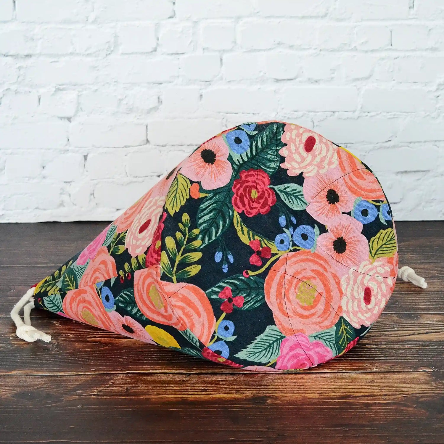 Stunning floral project bag in English Garden canvas by Rifle Paper Co.  Lined in a mauve cotton.  Made in Nova Scotia, Canada by Yellow Petal Handmade.
