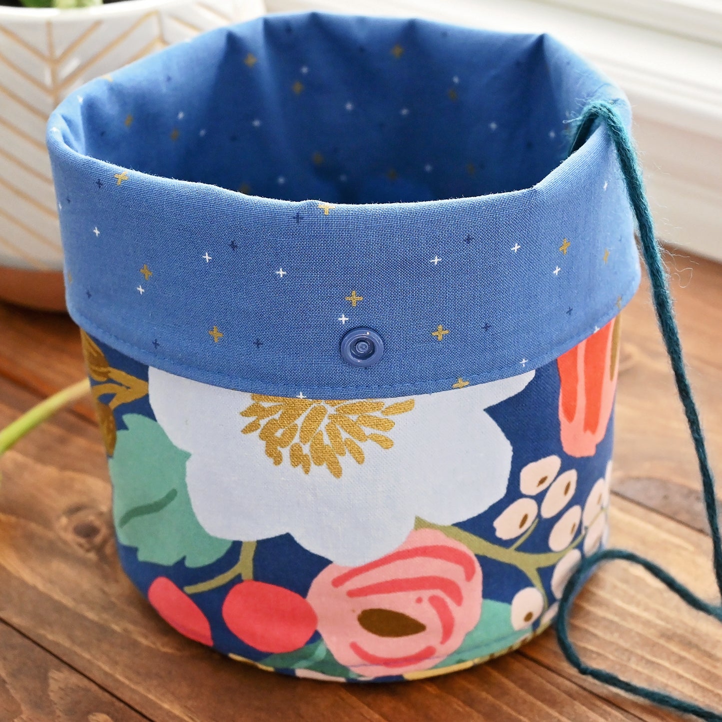 Vintage Garden Yarn Cozy - Large