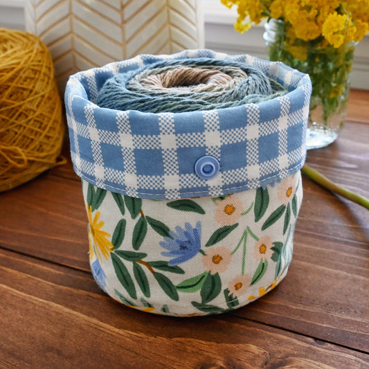Daisy Fields Yarn Cake Cozy - Small