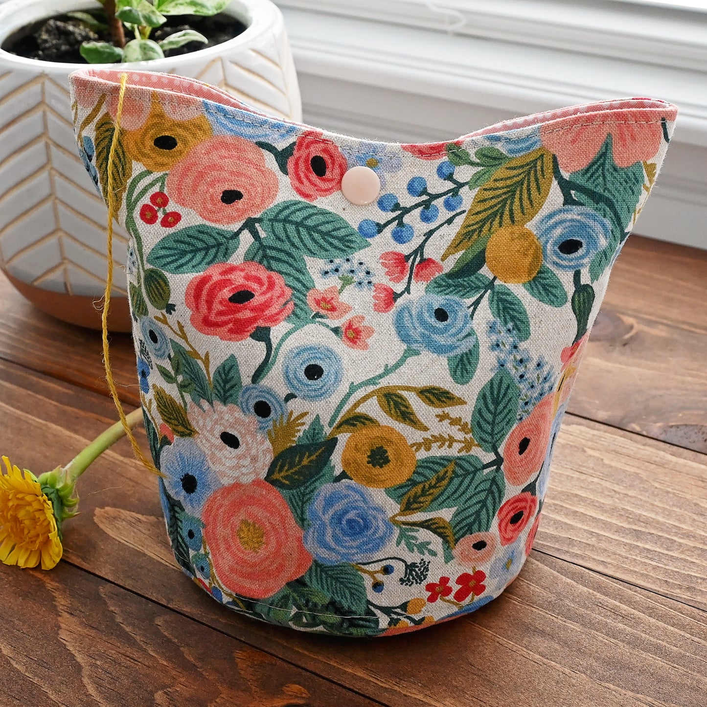 Wildwood Yarn Cozy - Medium