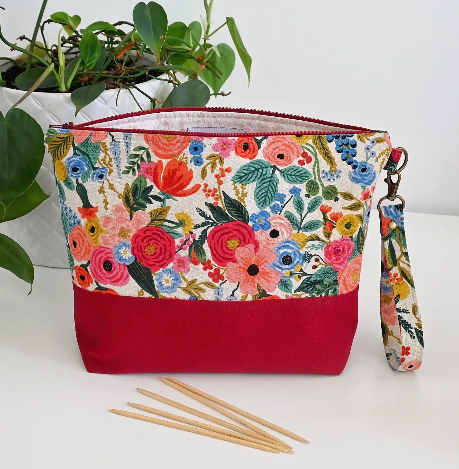 Gorgeous Garden Party canvas project bag with pockets and a removable wrist strap.  Made in Canada by Yellow Petal Handmade.