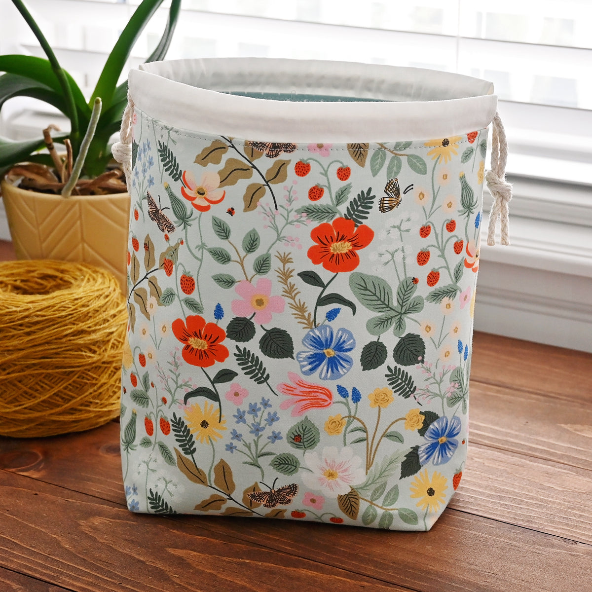 Drawstring Project Bag with Pockets