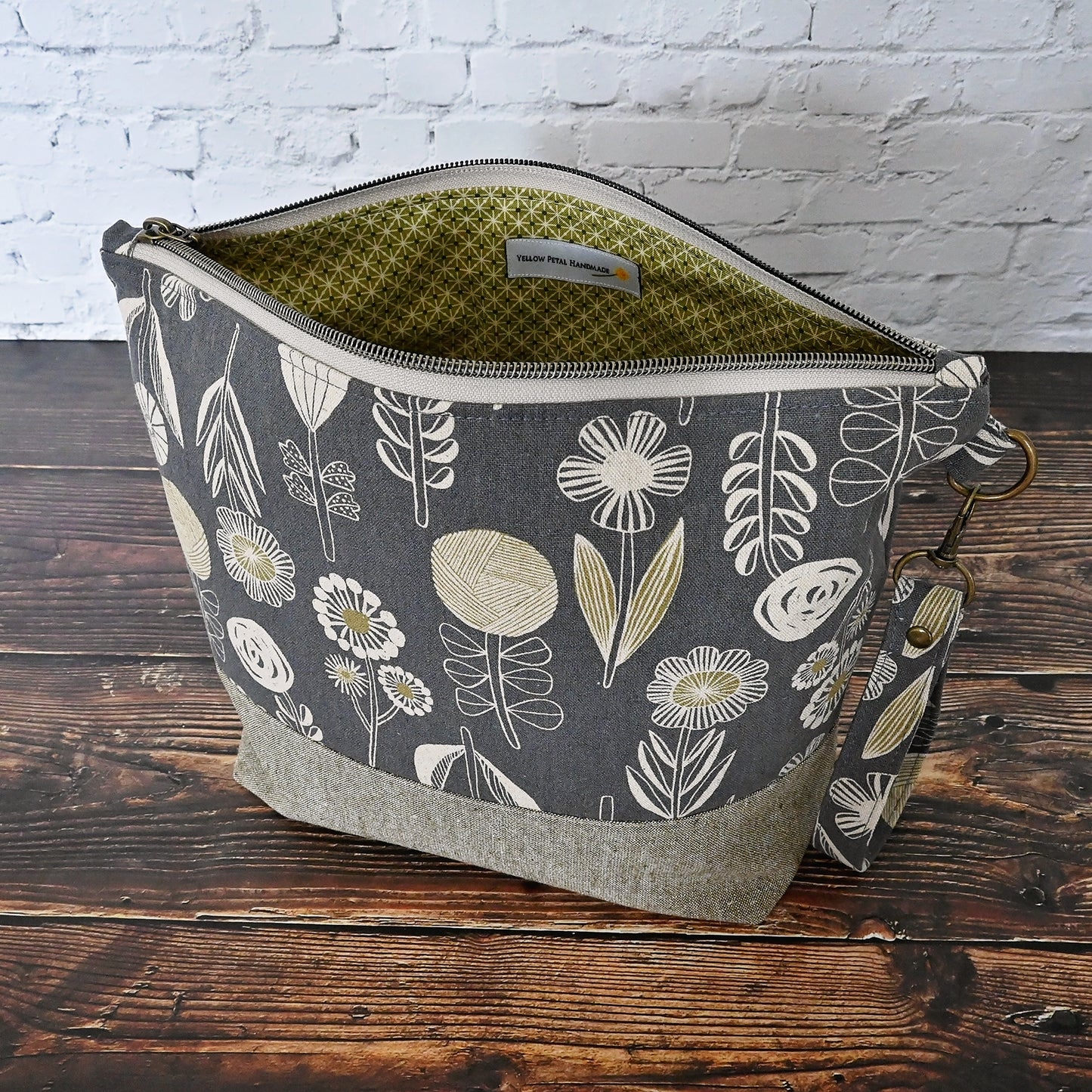 Canvas Zippered Project Bag in a Yarn Flower Canvas