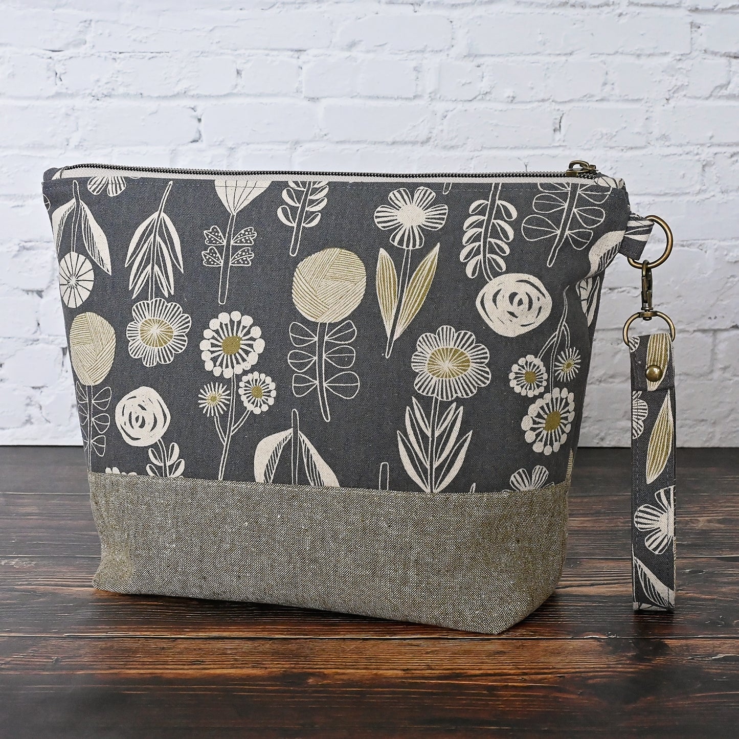 Canvas Zippered Project Bag in a Yarn Flower Canvas