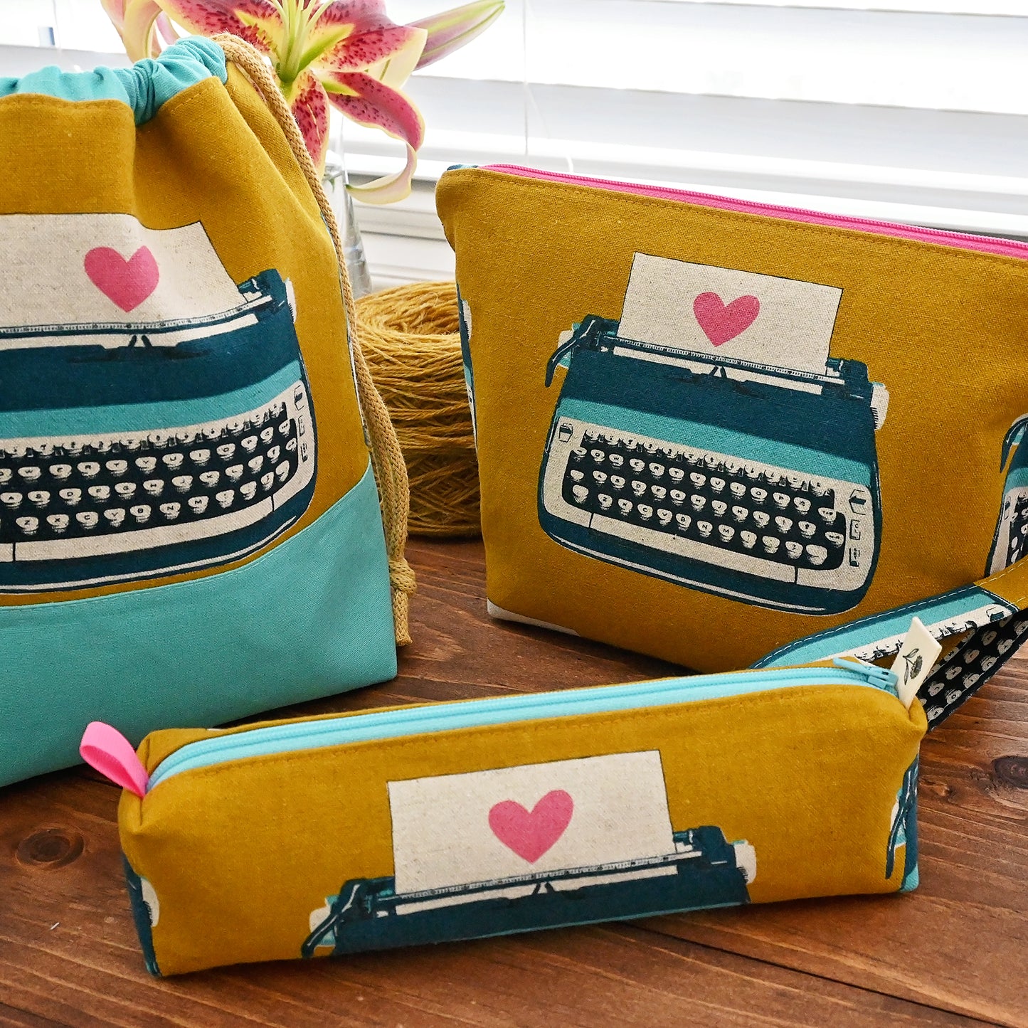 Love Notes Project Bag in canvas and linen