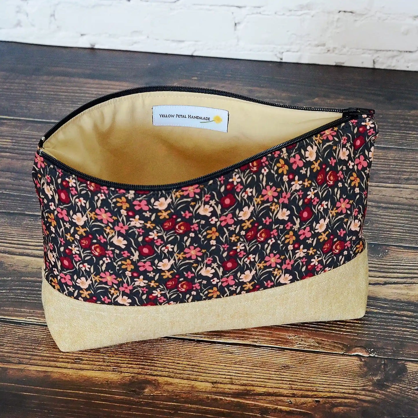 Pretty Floral Zippered Accessory Pouch