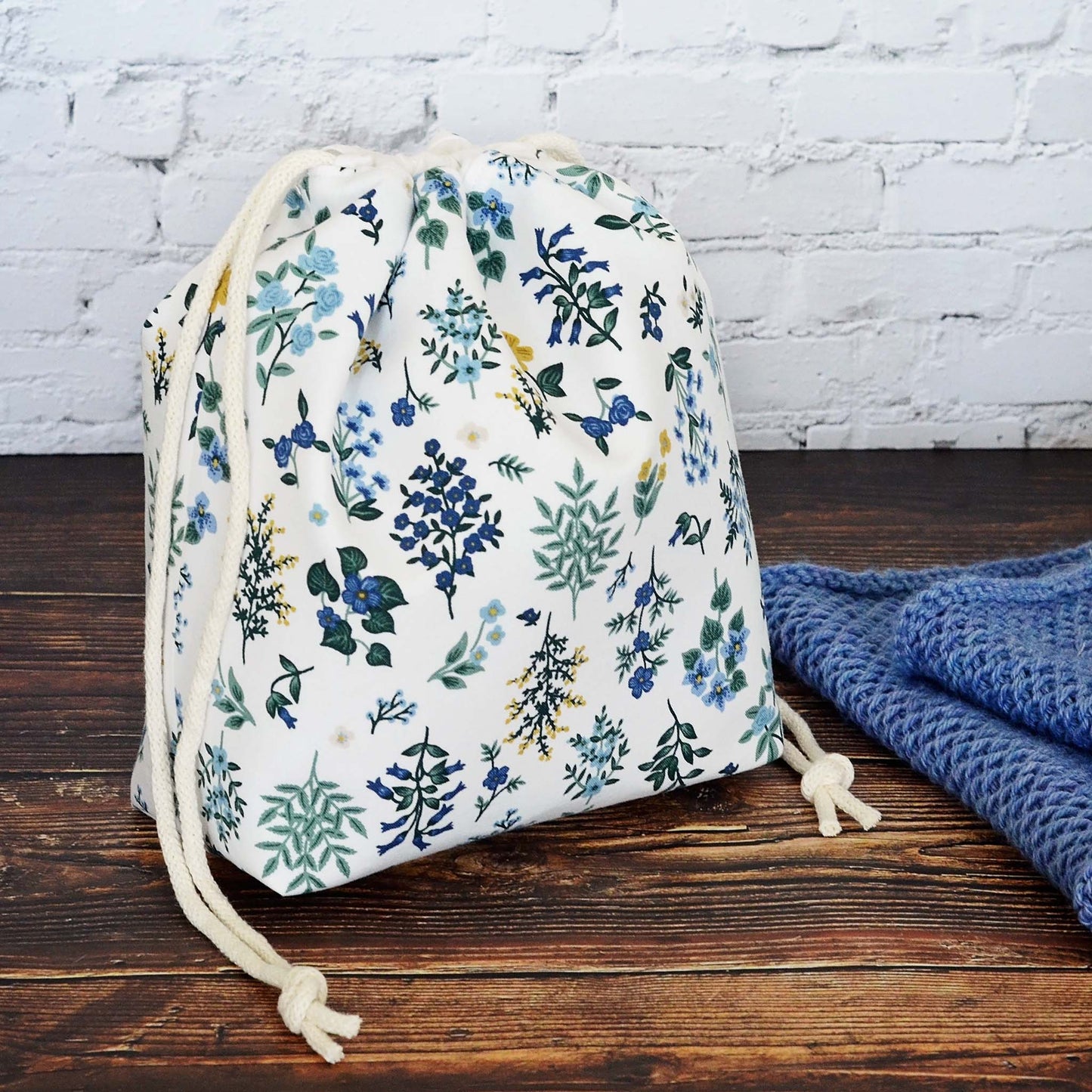 Pretty White Floral Drawstring Work in Progress Bag