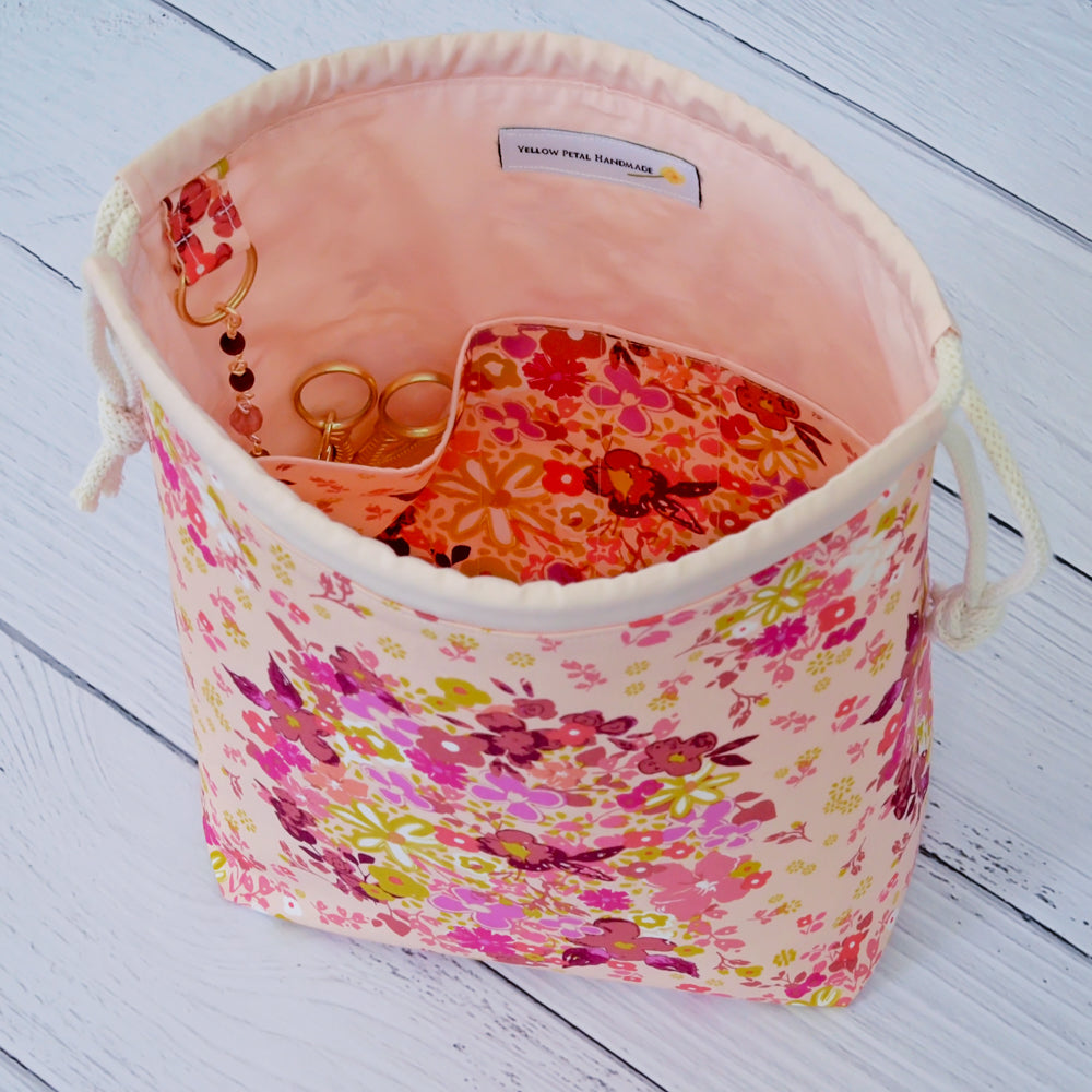 Pretty pink floral project bag with beaded scissor chain.  Handmade in Nova Scotia, Canada.