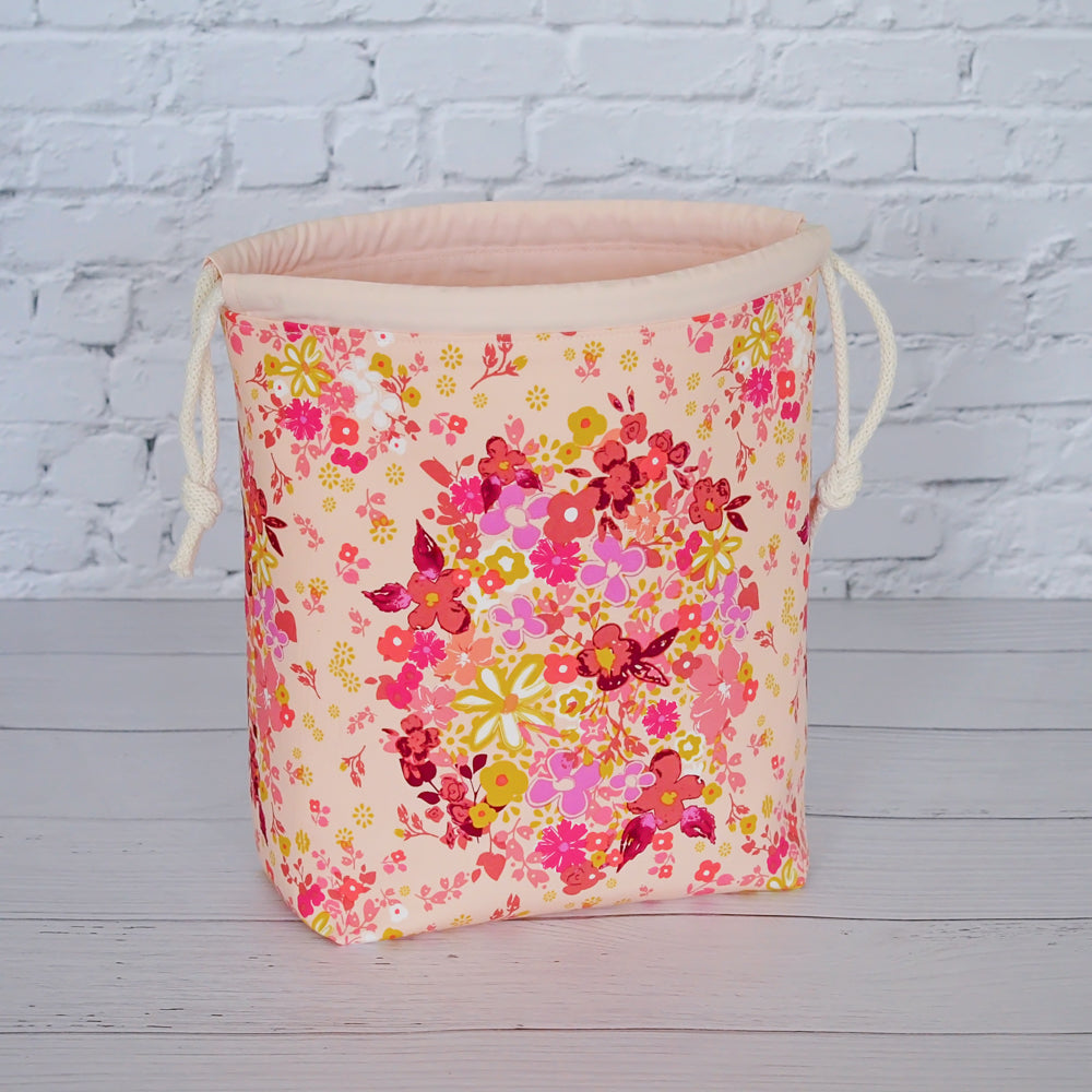 Pretty pink floral project bag with beaded scissor chain.  Handmade in Nova Scotia, Canada.